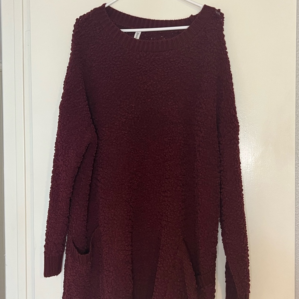 Maroon sweater tunic with pockets